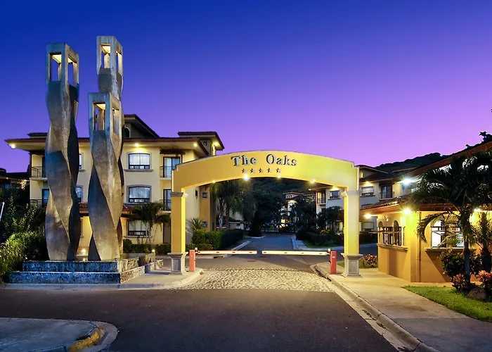The Oaks Pool Front Fast Wifi * Tamarindo