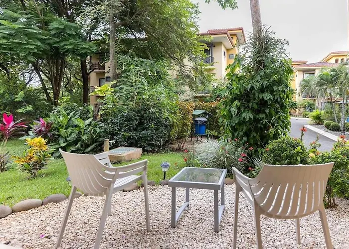 The Oaks Pool Front Fast Wifi Apartment
