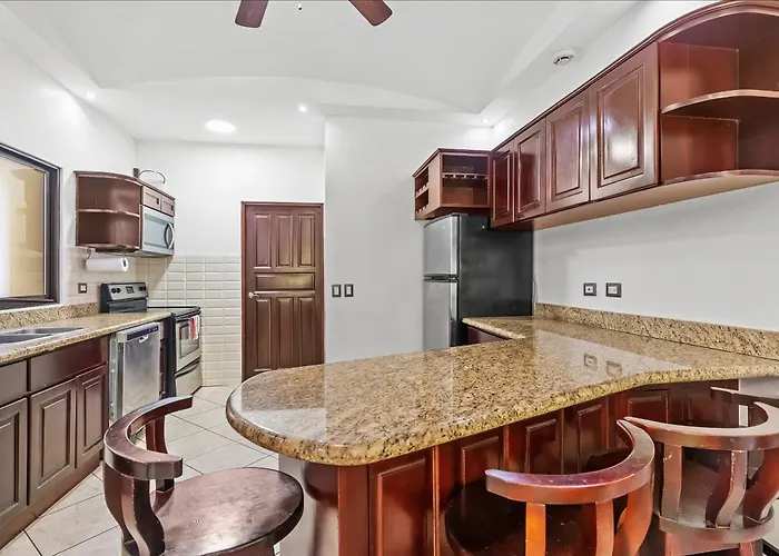 Apartment The Oaks Pool Front Fast Wifi *