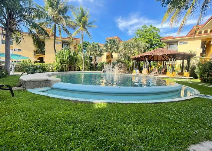 Apartment The Oaks Pool Front Fast Wifi *