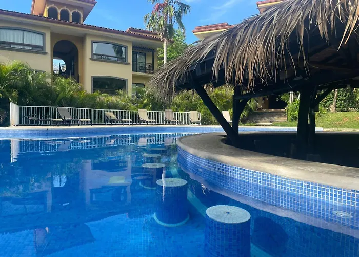 The Oaks Pool Front Fast Wifi Apartment Tamarindo