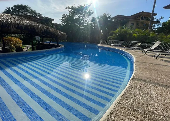 The Oaks Pool Front Fast Wifi *