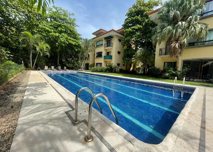 Apartment The Oaks Pool Front Fast Wifi *