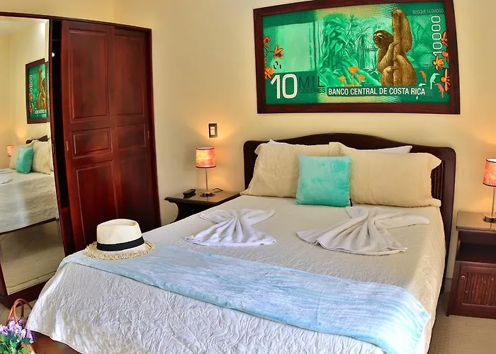 Apartment The Oaks Pool Front Fast Wifi *