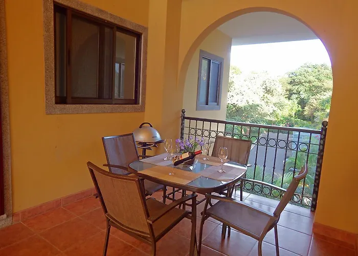 The Oaks Pool Front Fast Wifi Apartment