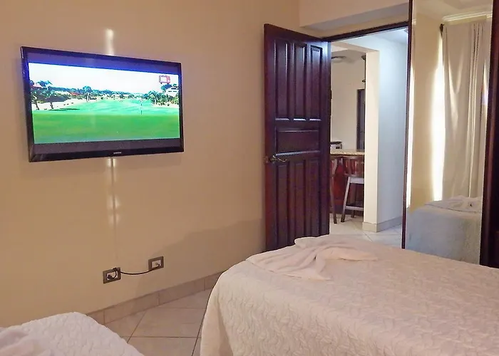The Oaks Pool Front Fast Wifi Apartment Tamarindo