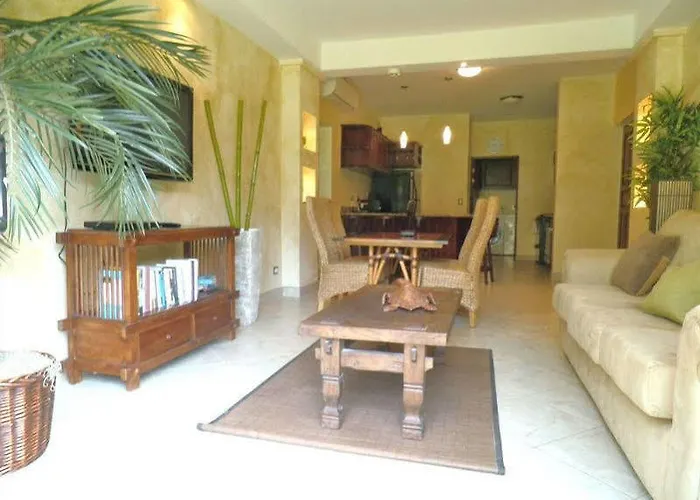 The Oaks Pool Front Fast Wifi Apartment