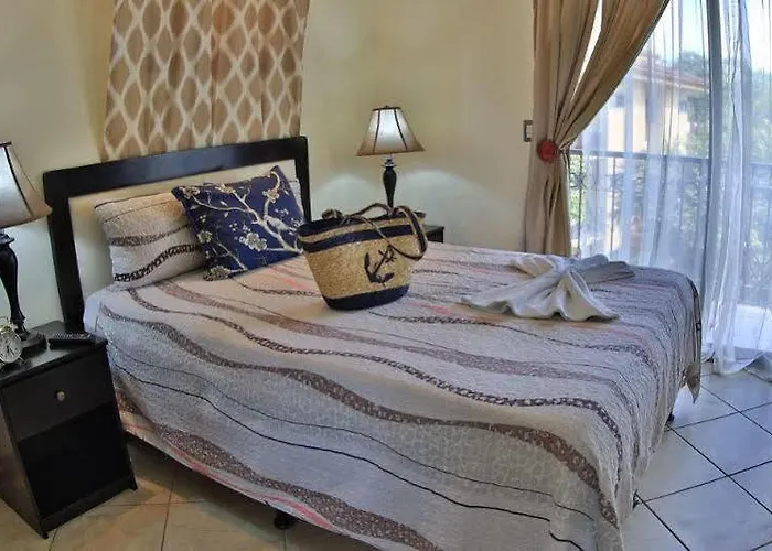 Apartment The Oaks Pool Front Fast Wifi Tamarindo